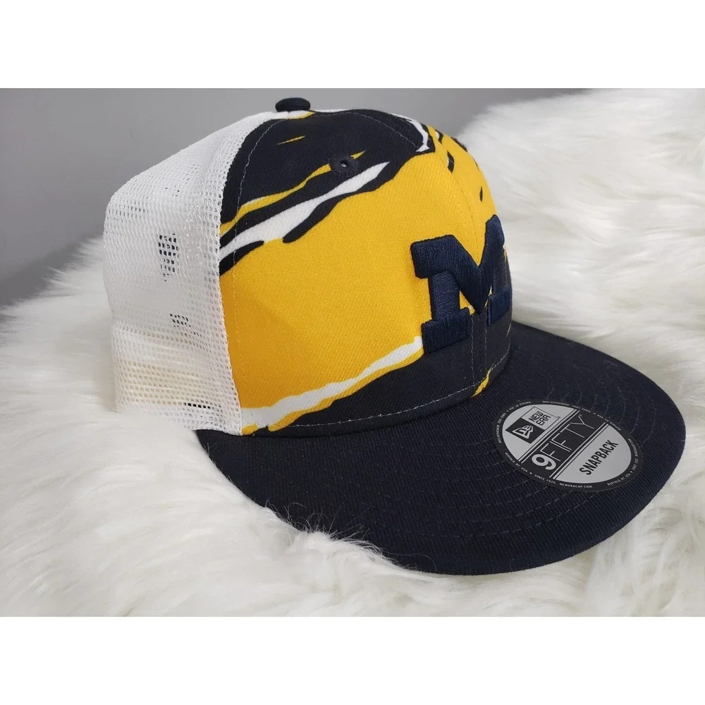 NEW - MICHIGAN WOLVERINES HAT trucker snapback tear stripes zebra new era 9fifty